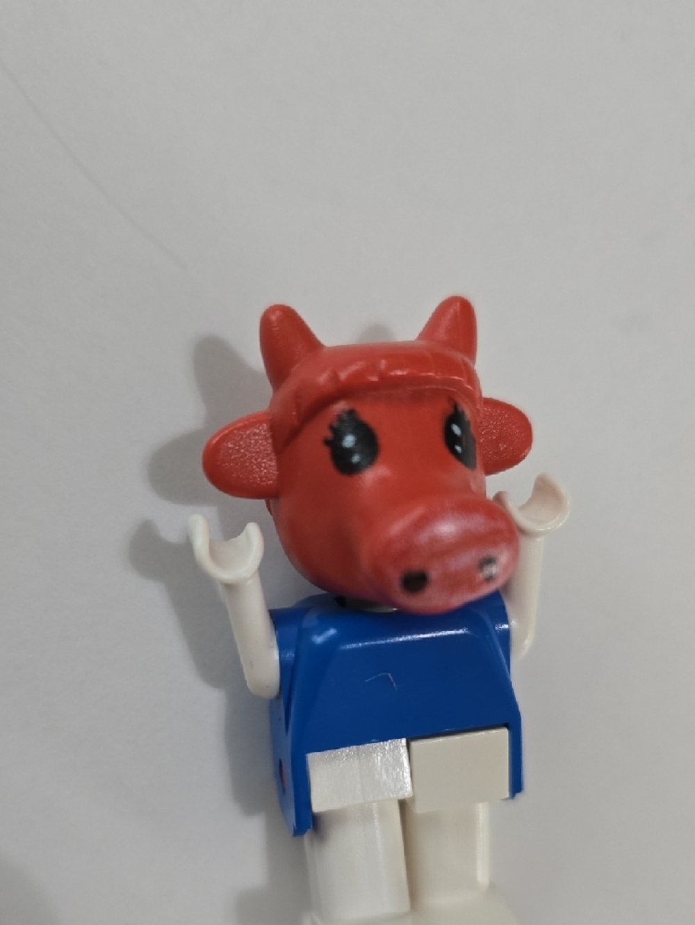 LEGO Fabuland Clara Cow Minifigure Vintage 1980s Clover Gardener - Picture 2 of 3